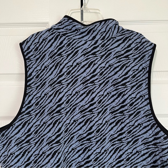Ruby Rd size XL zip up vest blue and black animal print - Picture 5 of 9